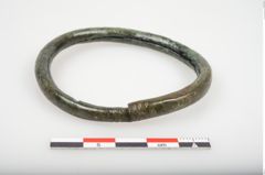 Foto von Bronzehohlblecharmring (NHMW-PRAE-025919)